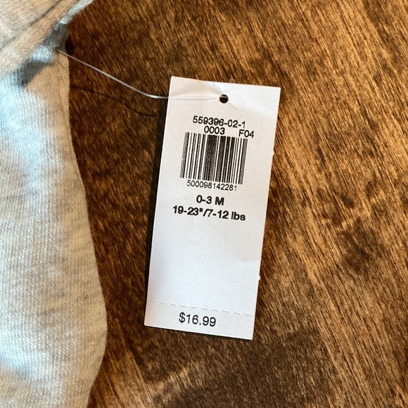 NEW Old Navy Baby Lady Bug Grey Sweatshirt 0-3 Months - Picture 9 of 9